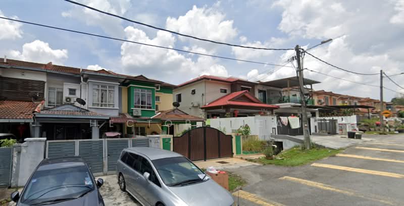 Rumah Teres 2 Tingkat untuk Dijual di Seri Kembangan (Selangor) - Hector Cheah - Exterior - PropertyGuru.com.my