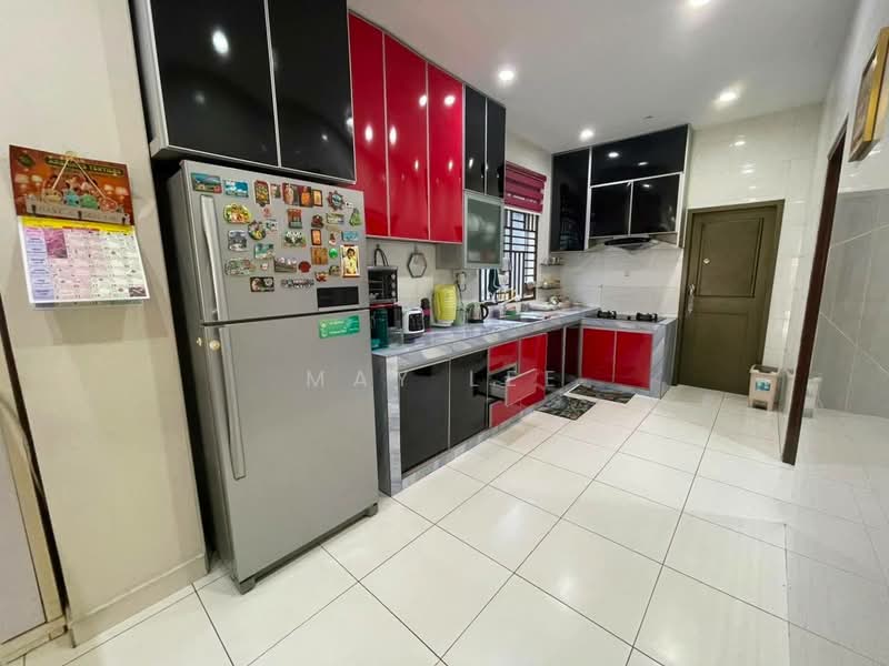 2-storey Terraced House for Sale in Taman Scientex Senai (Senai) - May Lee - Kitchen - PropertyGuru.com.my