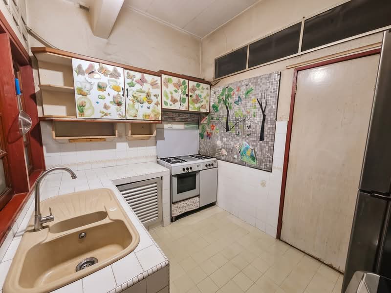 Bungalow for Sale in Kelana Jaya (Petaling Jaya) - Vivien Lee - Kitchen - PropertyGuru.com.my