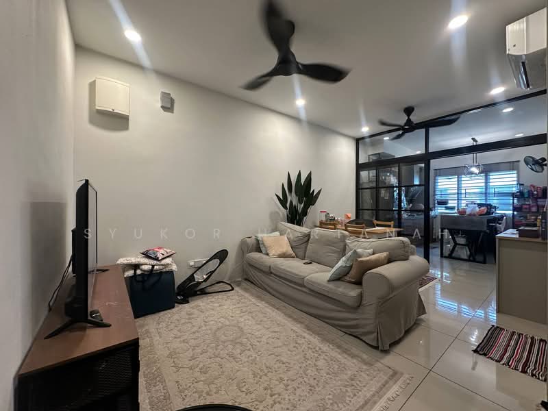 Townhouse for Sale in Kuala Selangor (Selangor) - Syukor Hartanah - Living Room - PropertyGuru.com.my