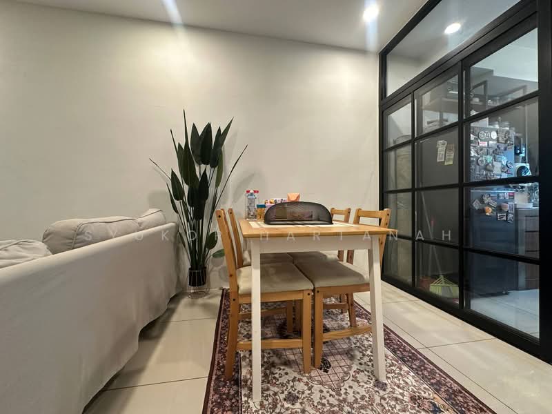 Townhouse for Sale in Kuala Selangor (Selangor) - Syukor Hartanah - Living Room - PropertyGuru.com.my