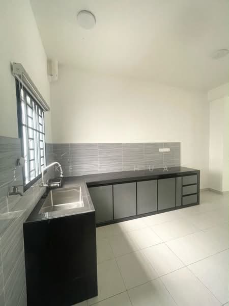 Rumah Teres 2.5 Tingkat untuk Disewa di Taman Pulai Mutiara (Iskandar Puteri (Nusajaya)) - Kexin Hua - Kitchen - PropertyGuru.com.my