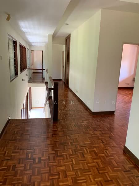 Rumah Banglo untuk Dijual di Ukay Heights (Ampang) - Leonard Chin - Corridor - PropertyGuru.com.my
