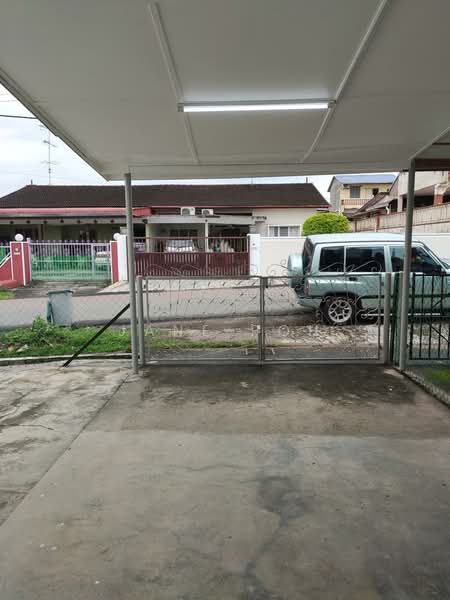 1-storey Terraced House for Rent in Taman Lian Seng (Kluang) - Jane Poh - Exterior - PropertyGuru.com.my