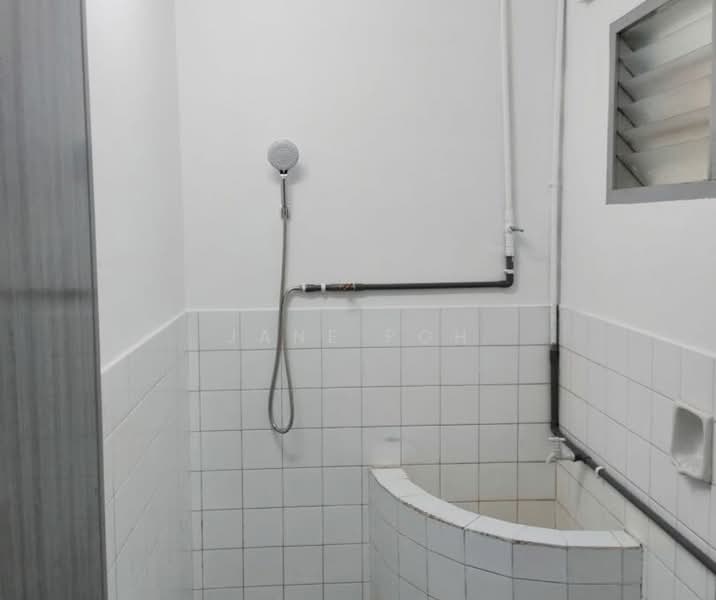 1-storey Terraced House for Rent in Taman Lian Seng (Kluang) - Jane Poh - Bathroom - PropertyGuru.com.my