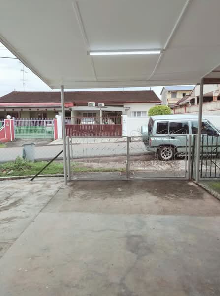 1-storey Terraced House for Rent in Taman Lian Seng (Kluang) - Jane Poh - Exterior - PropertyGuru.com.my