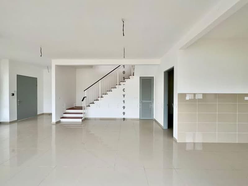 Semi-Detached House for Sale in Setia Utama (Setia Alam) - Jennie Chew - Living Room - PropertyGuru.com.my