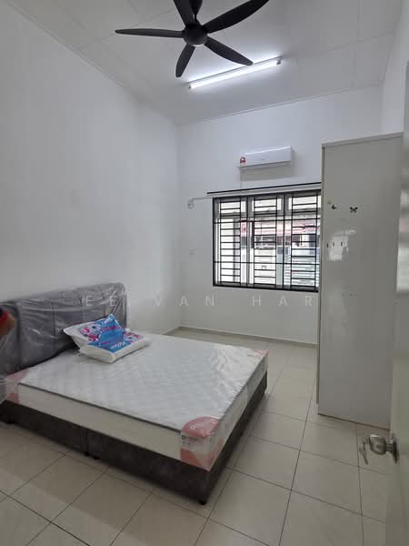 Rumah Teres 1 Tingkat untuk Disewa di Bandar Indahpura (Kulai) - Ee Van Har - Bedroom - PropertyGuru.com.my