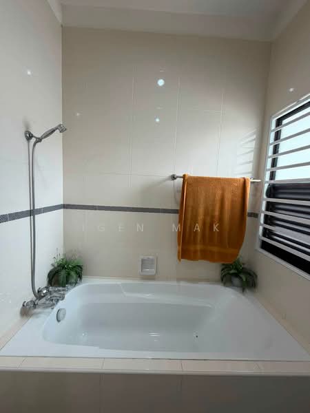 Bungalow for Sale in Saujana Villa (Kajang) - Igen Mak - Bathroom - PropertyGuru.com.my