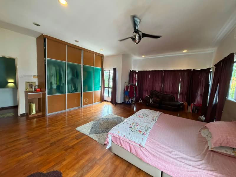 Bungalow for Sale in Saujana Villa (Kajang) - Igen Mak - Bedroom - PropertyGuru.com.my