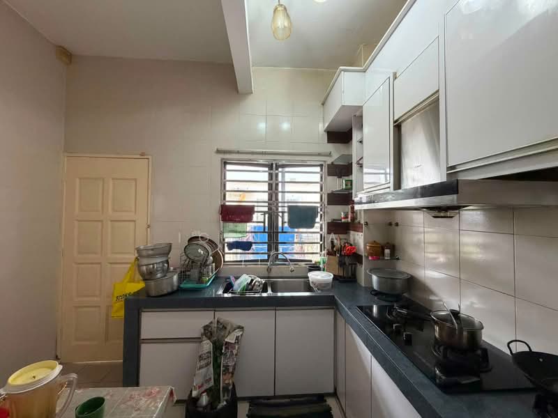 Bungalow for Sale in Saujana Villa (Kajang) - Igen Mak - Kitchen - PropertyGuru.com.my