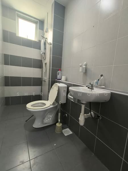 Pangsapuri untuk Disewa di Camellia Residence - Shereen Wong - Bathroom - PropertyGuru.com.my