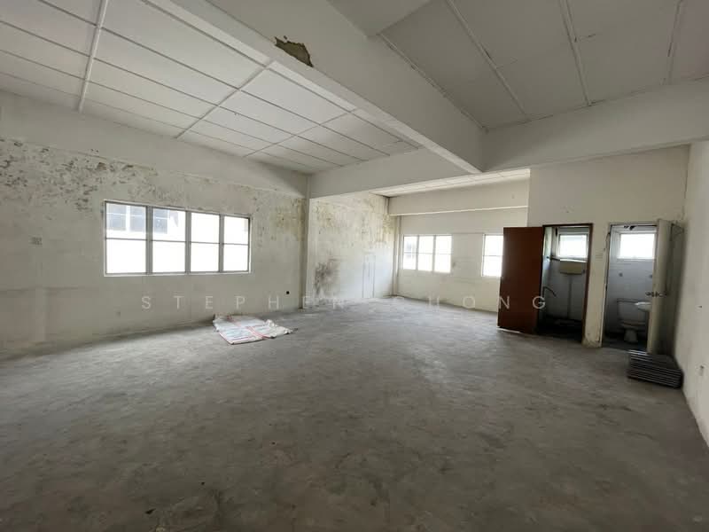 Shop / Office for Rent in Taman Putri Kulai (Kulai) - Stephen Chong - Interior - PropertyGuru.com.my