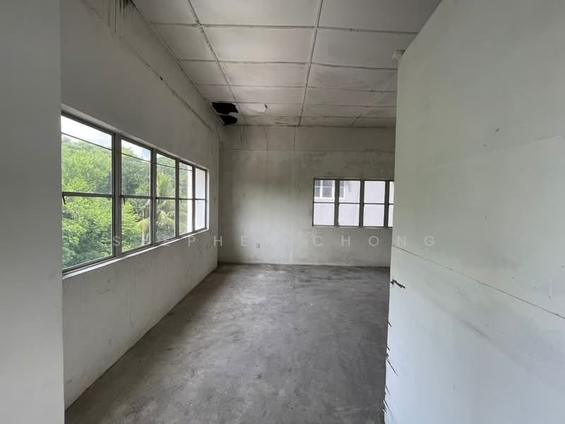Shop / Office for Rent in Taman Putri Kulai (Kulai) - Stephen Chong - Interior - PropertyGuru.com.my