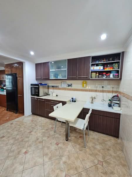 Terraced House for Sale in Bandar Kinrara Seksyen 5 (Bandar Kinrara) - Elyn Soo - Kitchen - PropertyGuru.com.my