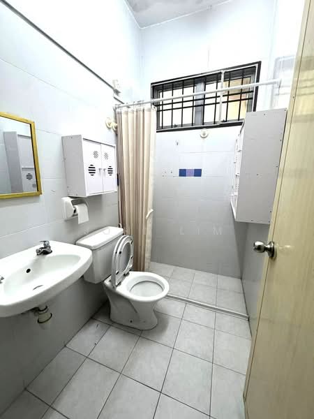 Terraced House for Sale in Taman Desa Tebrau (Tebrau) - John Lim - Bathroom - PropertyGuru.com.my