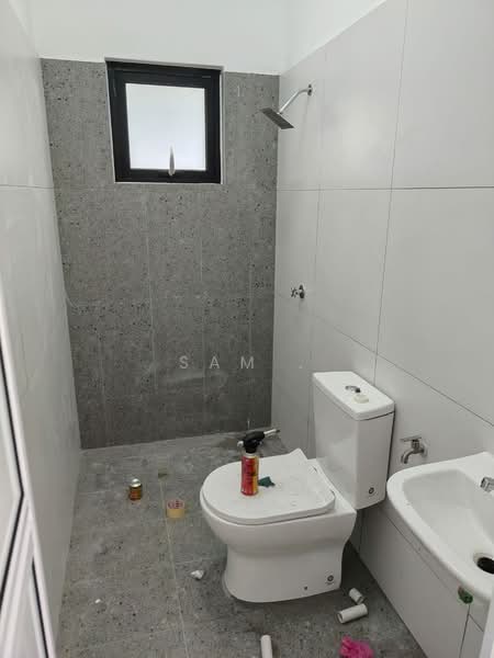 Rumah Banglo untuk Dijual di Kampung Menglembu Timur (Menglembu) - Sam . - Bathroom - PropertyGuru.com.my