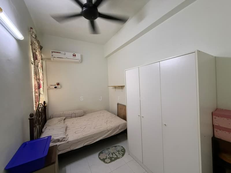 Kondominium untuk Dijual di Ferringhi Delima Condominium - S J Foo - Bedroom - PropertyGuru.com.my