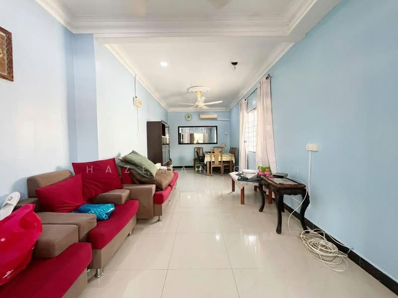1-storey Terraced House for Sale in Taman Desa Kundang (Rawang) - Hazeman Omar - Living Room - PropertyGuru.com.my