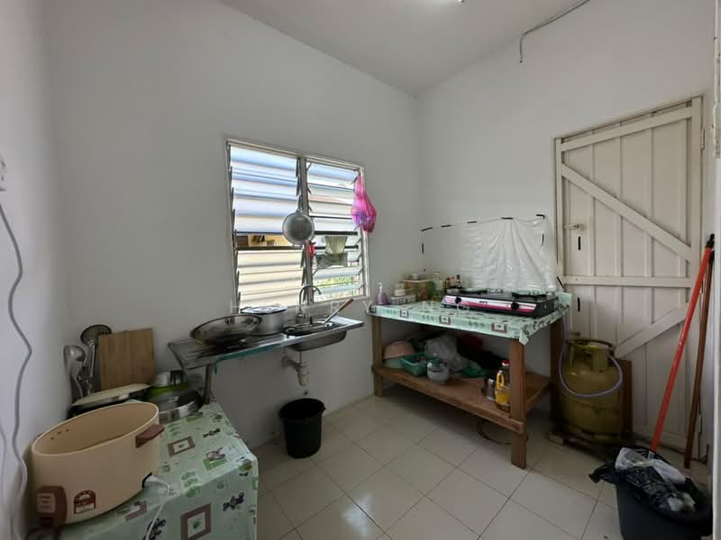 Rumah Teres 1 Tingkat untuk Dijual di Kuala Ketil (Kedah) - Henry Ng - Kitchen - PropertyGuru.com.my
