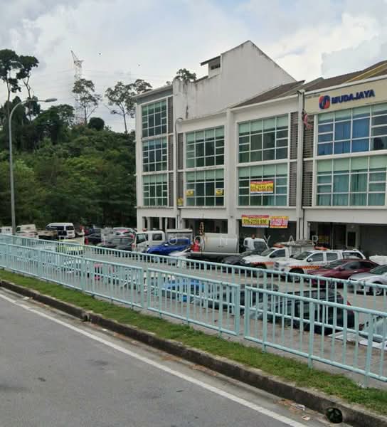 Shop for Rent in Seri Kembangan (Selangor) - Pit Voon Yap - Exterior - PropertyGuru.com.my