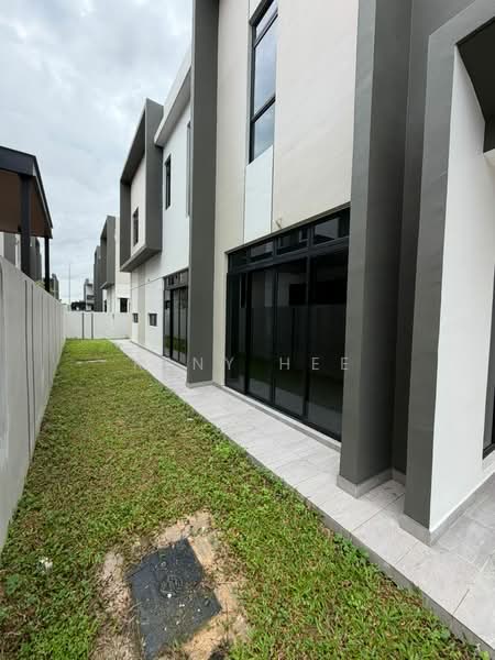 Rumah Berkembar untuk Dijual di Taman Sutera Utama (Skudai) - Reny Hee - PropertyGuru.com.my