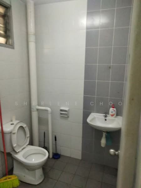 Shop / Office for Rent in Bayan Lepas (Penang) - Sherlene Choo - Bathroom - PropertyGuru.com.my