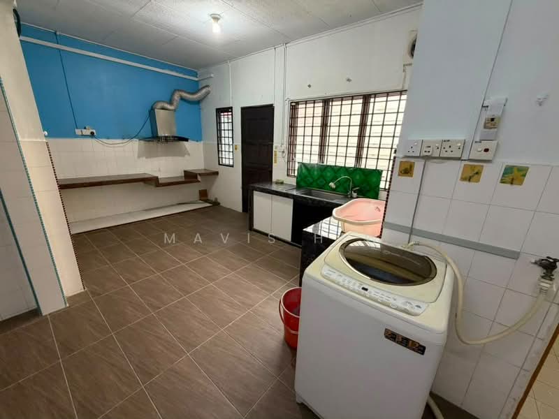 2-storey Terraced House for Rent in Taman Megah Ria (Masai) - Mavis Hew - Kitchen - PropertyGuru.com.my