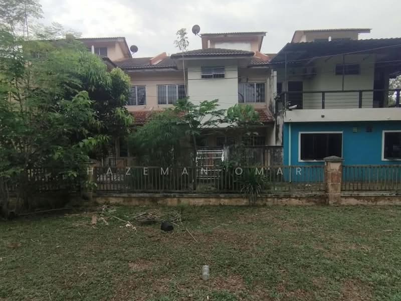 Rumah Teres 2 Tingkat untuk Dijual di Taman Tasik Prima (Puchong) - Hazeman Omar - Exterior - PropertyGuru.com.my