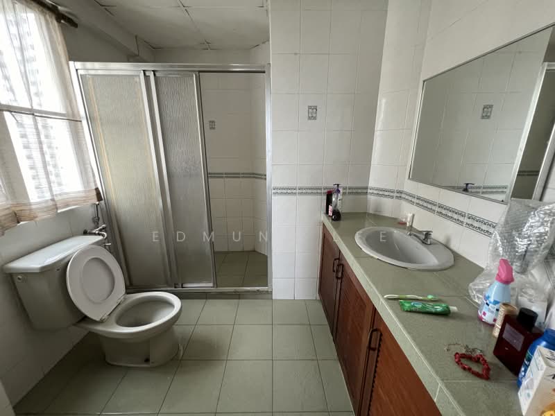 Kondominium untuk Dijual di Pantai Panorama Condominiums - Edmund Lee - PropertyGuru.com.my