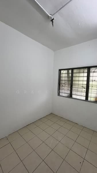Rumah Teres 2 Tingkat untuk Dijual di Taman Lestari Putra (Seri Kembangan) - Grace Oon - Interior - PropertyGuru.com.my