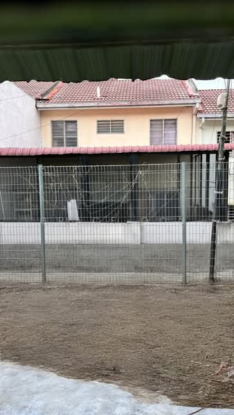 Rumah Teres 2 Tingkat untuk Dijual di Taman Lestari Putra (Seri Kembangan) - Grace Oon - Exterior - PropertyGuru.com.my