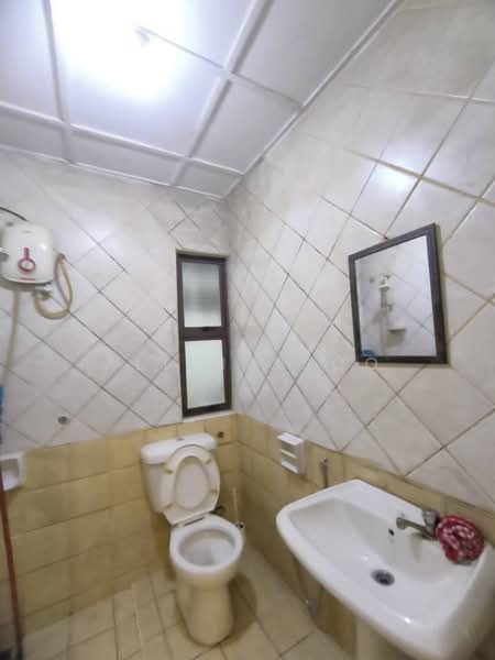 Condominium for Rent at Armanee - Alicia Soo - Bathroom - PropertyGuru.com.my