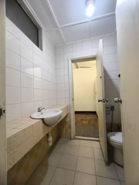 Condominium for Rent at Armanee - Alicia Soo - Bathroom - PropertyGuru.com.my