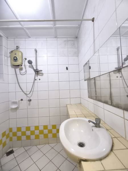 Condominium for Rent at Armanee - Alicia Soo - Bathroom - PropertyGuru.com.my
