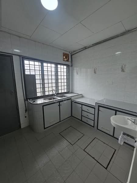 Terraced House for Sale in Taman Kota Jaya (Kota Tinggi) - Marcus Tey - Kitchen - PropertyGuru.com.my