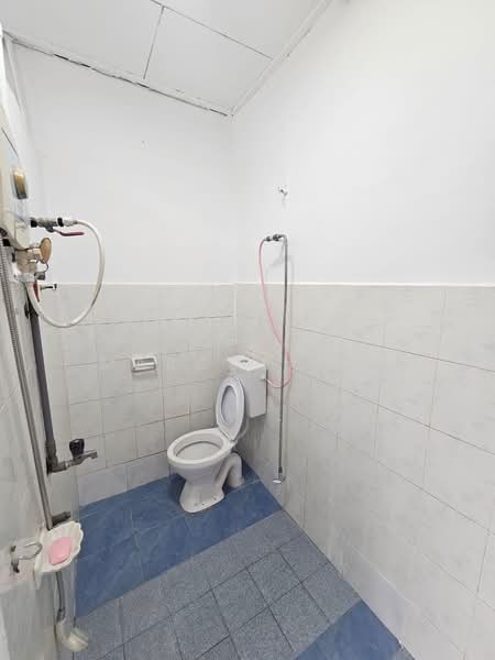 Terraced House for Sale in Taman Kota Jaya (Kota Tinggi) - Marcus Tey - Bathroom - PropertyGuru.com.my