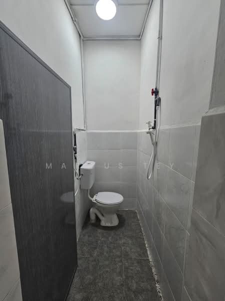 Terraced House for Sale in Taman Kota Jaya (Kota Tinggi) - Marcus Tey - Bathroom - PropertyGuru.com.my