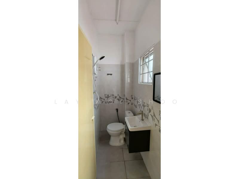 Rumah Teres 2 Tingkat untuk Disewa di Batu Caves (Selangor) - Lay Moi Shoo - Bathroom - PropertyGuru.com.my