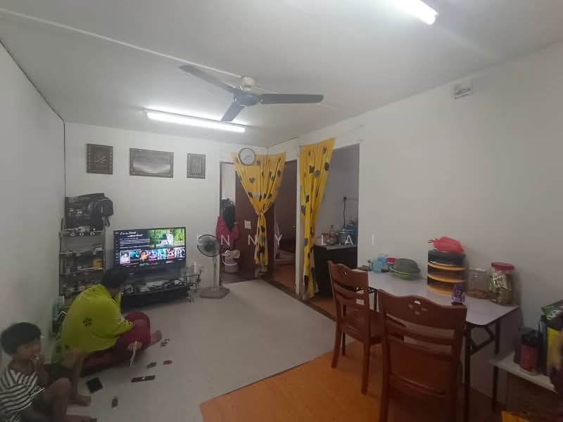 Rumah Flat untuk Dijual di Flat Pandan Jaya - Kenny Lai - Living Room - PropertyGuru.com.my