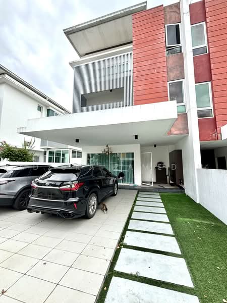 Rumah Berkembar untuk Dijual di Kajang (Selangor) - Adzura Zamedin - Exterior - PropertyGuru.com.my