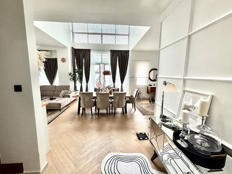 Rumah Berkembar untuk Dijual di Kajang (Selangor) - Adzura Zamedin - Living Room - PropertyGuru.com.my