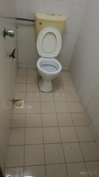 Rumah Flat untuk Dijual di PPR Seri Semarak - JC Lee - Bathroom - PropertyGuru.com.my