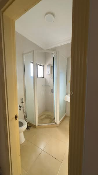 Pangsapuri untuk Disewa di Kristal Villa - Sying Ho - Bathroom - PropertyGuru.com.my