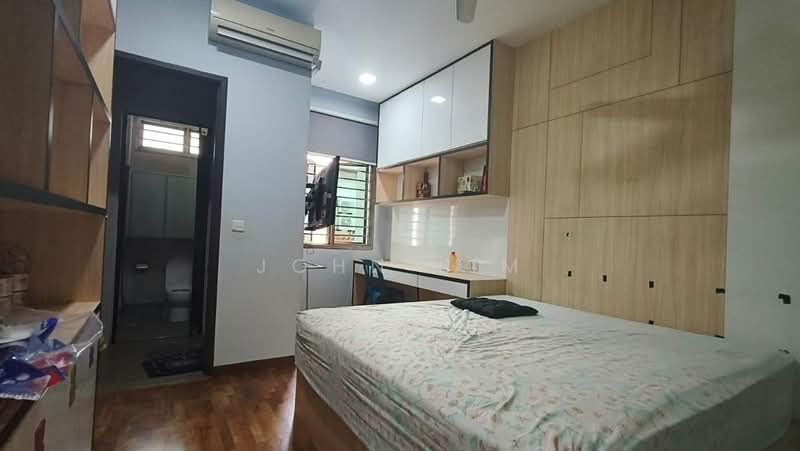 2.5-storey Terraced House for Sale in Taman Sutera Utama (Skudai) - John Lim - Bedroom - PropertyGuru.com.my