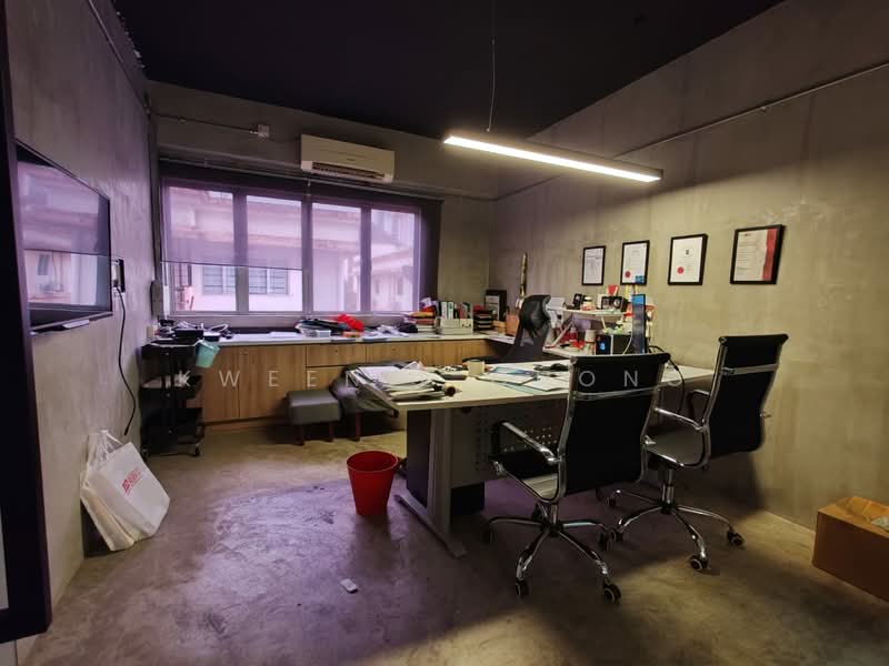 Office for Sale in Kuchai Lama (Kuala Lumpur) - Kweenie Chong - Interior - PropertyGuru.com.my