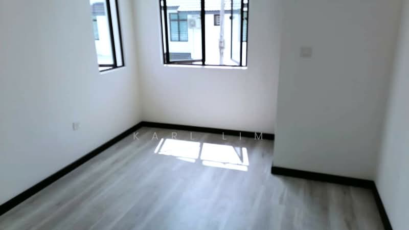 Rumah Teres 2 Tingkat untuk Dijual di Bandar Tiram (Ulu Tiram) - Karl Lim - Interior - PropertyGuru.com.my