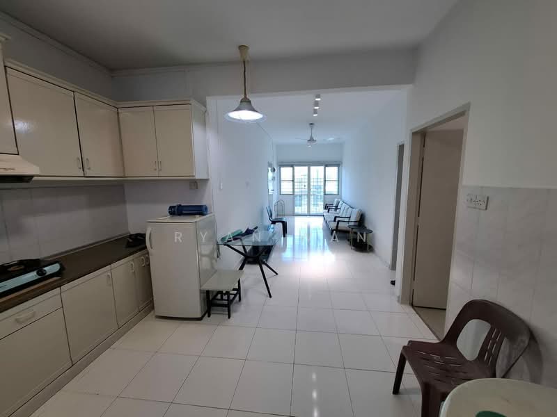 Pangsapuri untuk Disewa di Golden Showers (Kondo Ruby) - Ryan Wan - Kitchen - PropertyGuru.com.my