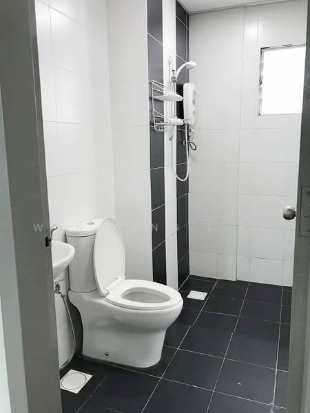 Condominium for Rent at Kiara Residence 2 (Residensi Kiara Jalil 2) - Wan Hung Liew - Bathroom - PropertyGuru.com.my