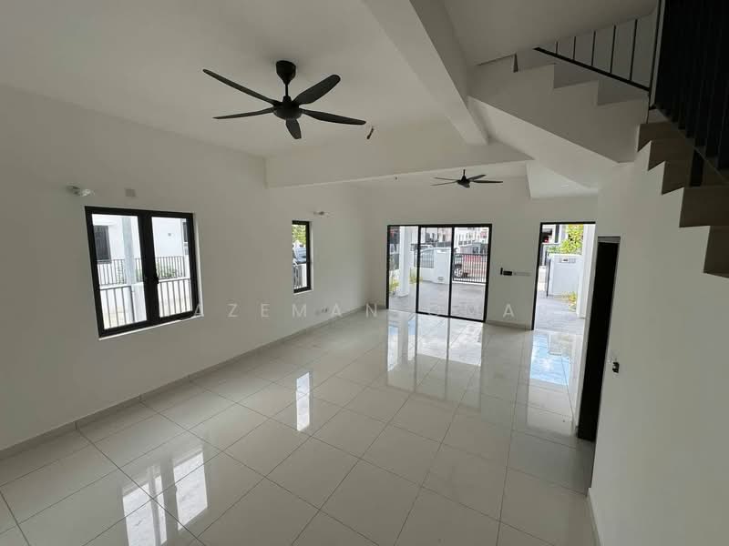 2-storey Terraced House for Rent in Alam Impian (Shah Alam) - Hazeman Omar - Living Room - PropertyGuru.com.my